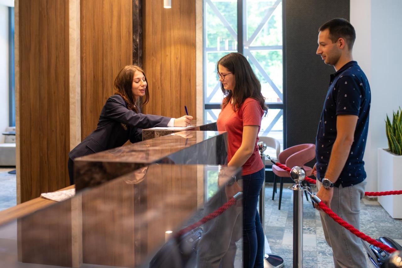 Crystal Wellness & Superior Hotel